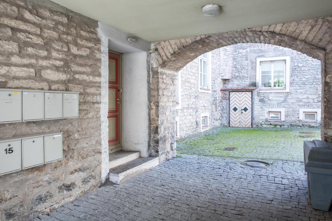 Old Town 2-Bathroom Apartment With Sauna タリン エクステリア 写真