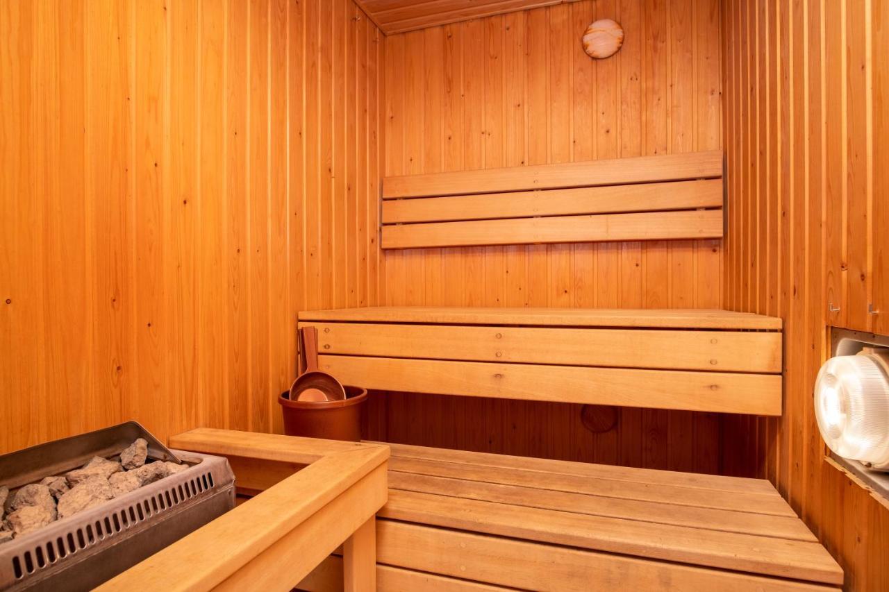 Old Town 2-Bathroom Apartment With Sauna タリン エクステリア 写真