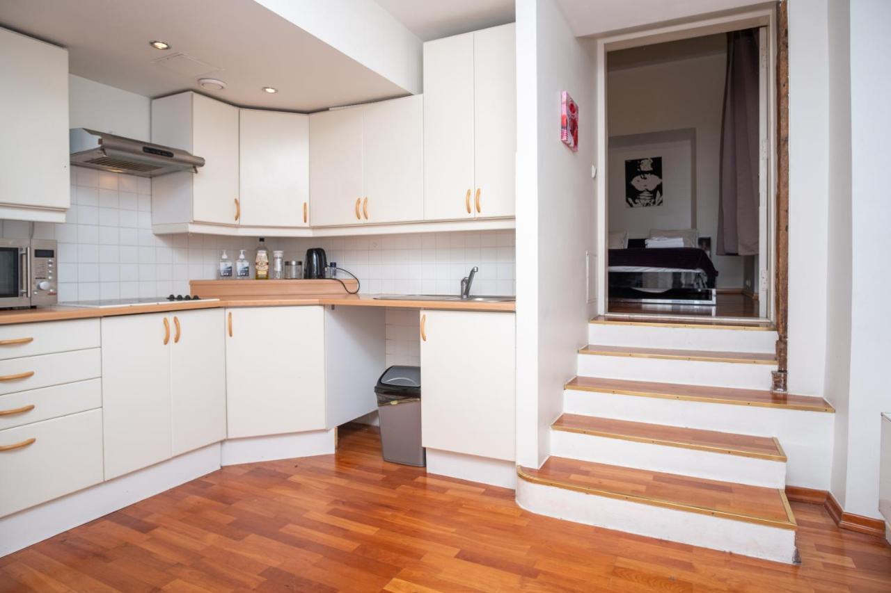 Old Town 2-Bathroom Apartment With Sauna タリン エクステリア 写真